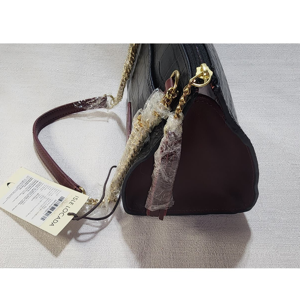 Isle Locada by Hidesign Women's light weigh crossbody handbag sling - Picture 3 of 7